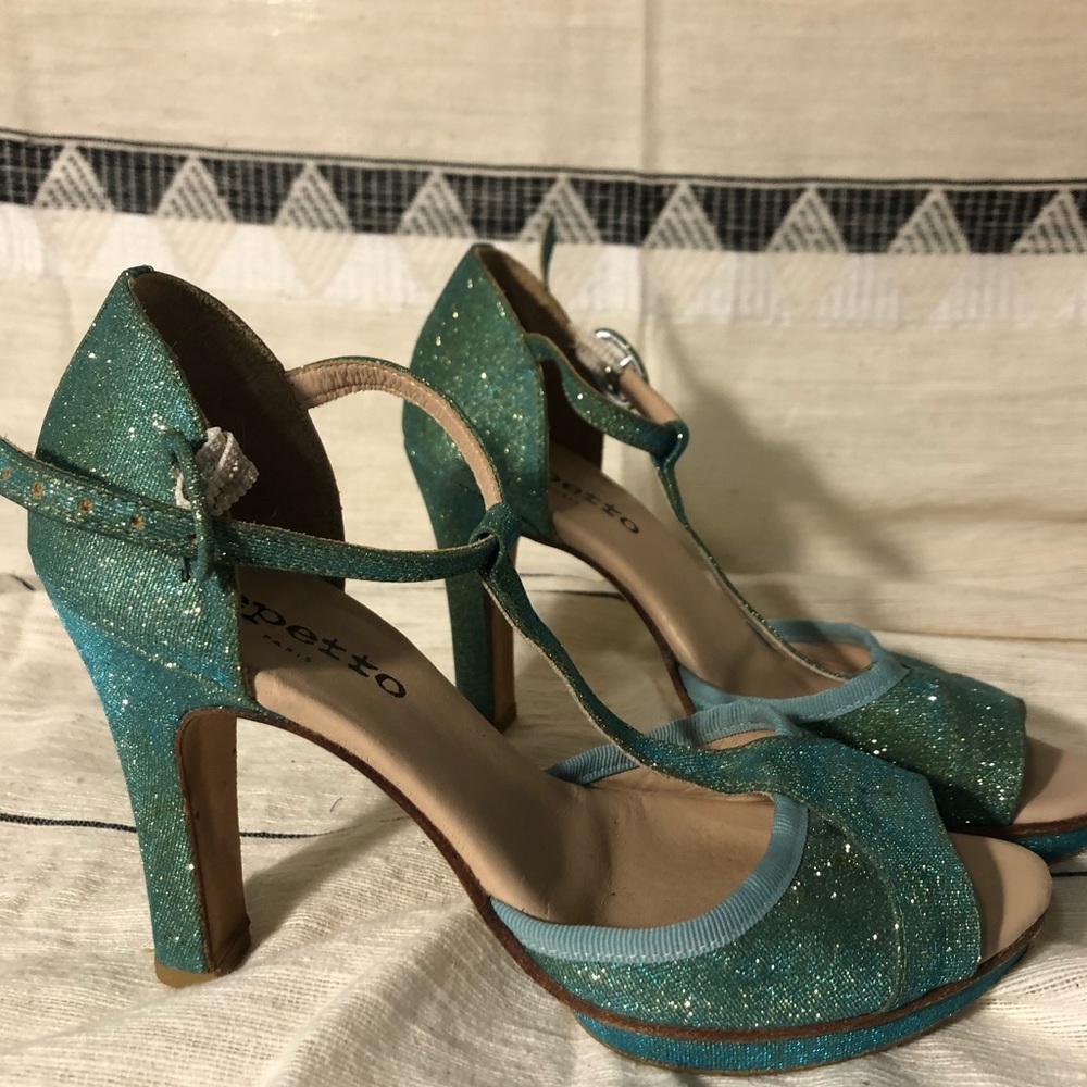 Repetto t-strap heels